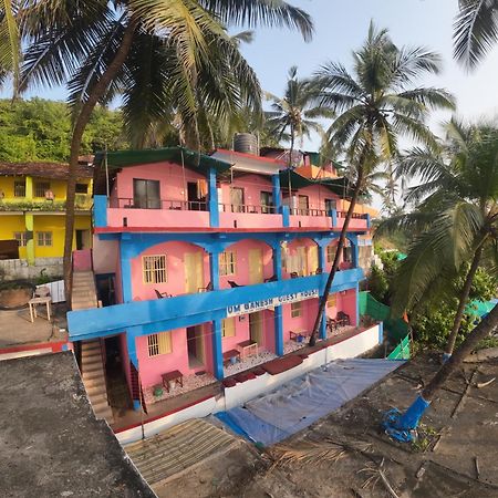 Om Ganesh Guest House Cliffside Арамболь Экстерьер фото