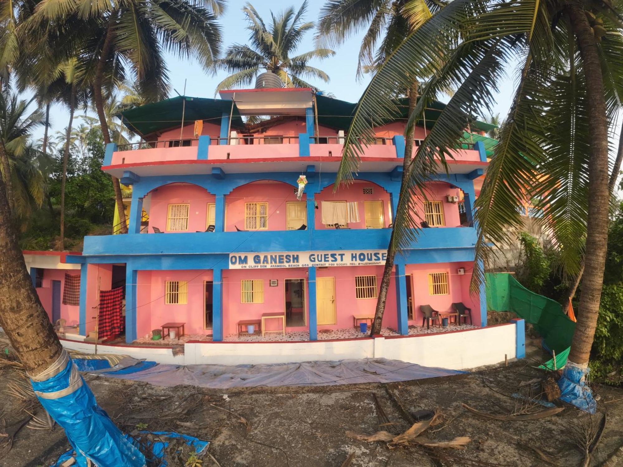 Om Ganesh Guest House Cliffside Арамболь Экстерьер фото