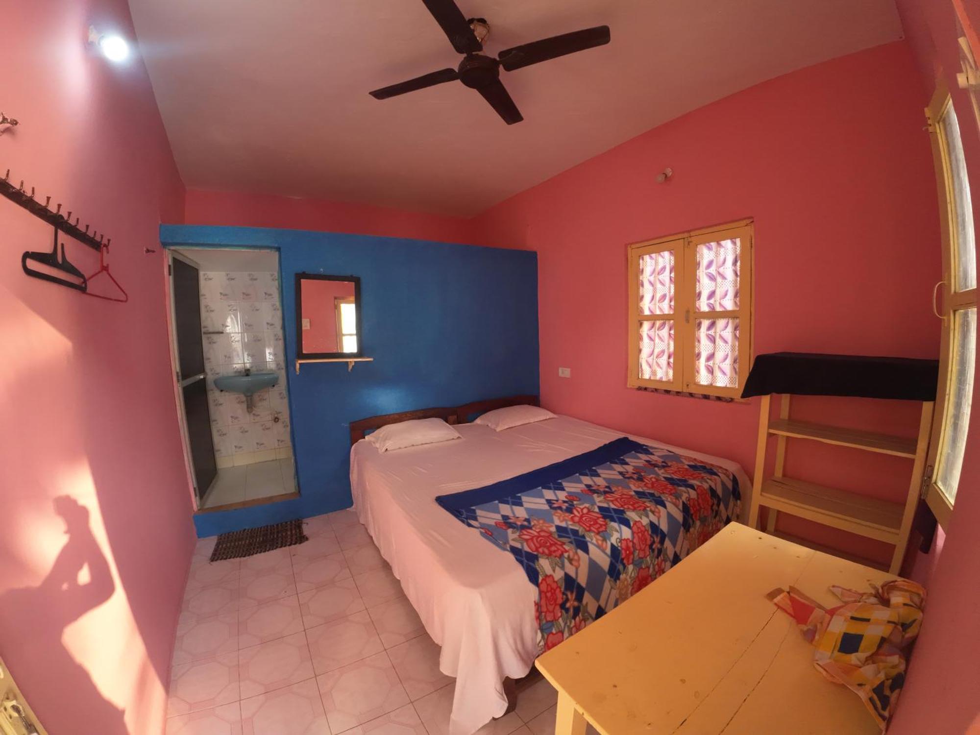 Om Ganesh Guest House Cliffside Арамболь Экстерьер фото