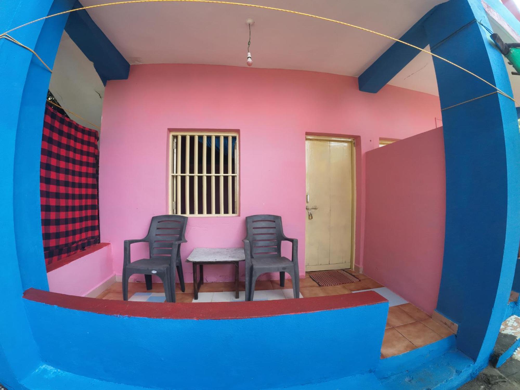 Om Ganesh Guest House Cliffside Арамболь Экстерьер фото
