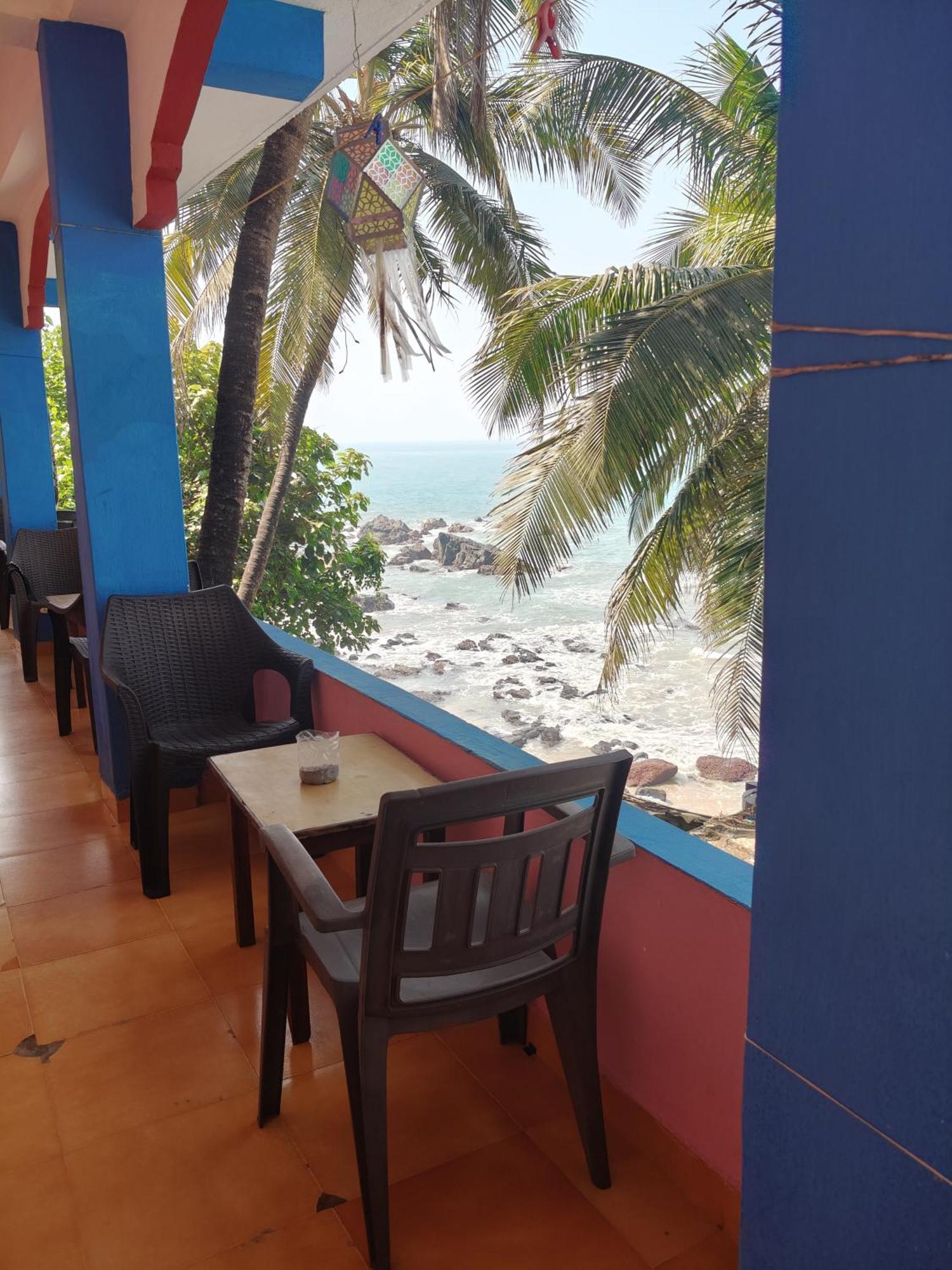 Om Ganesh Guest House Cliffside Арамболь Номер фото